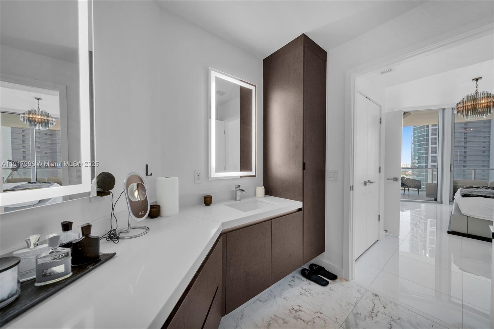 PARAMOUNT MIAMI WORLDCENT - Residential