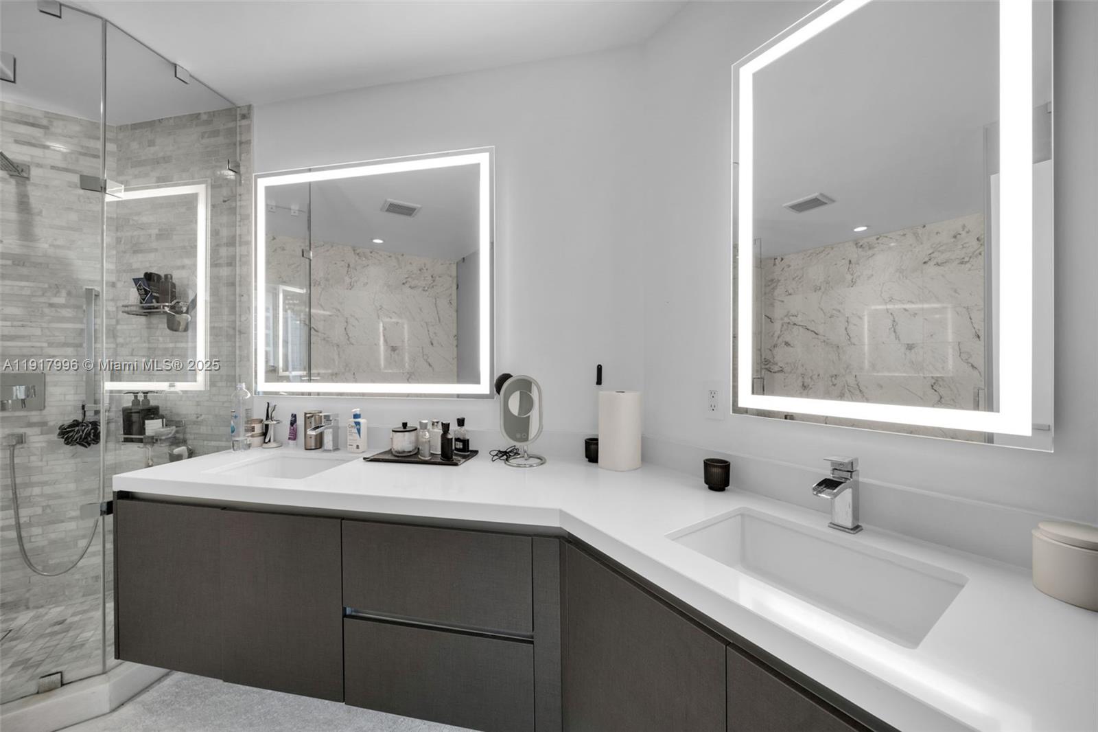 PARAMOUNT MIAMI WORLDCENT - Residential