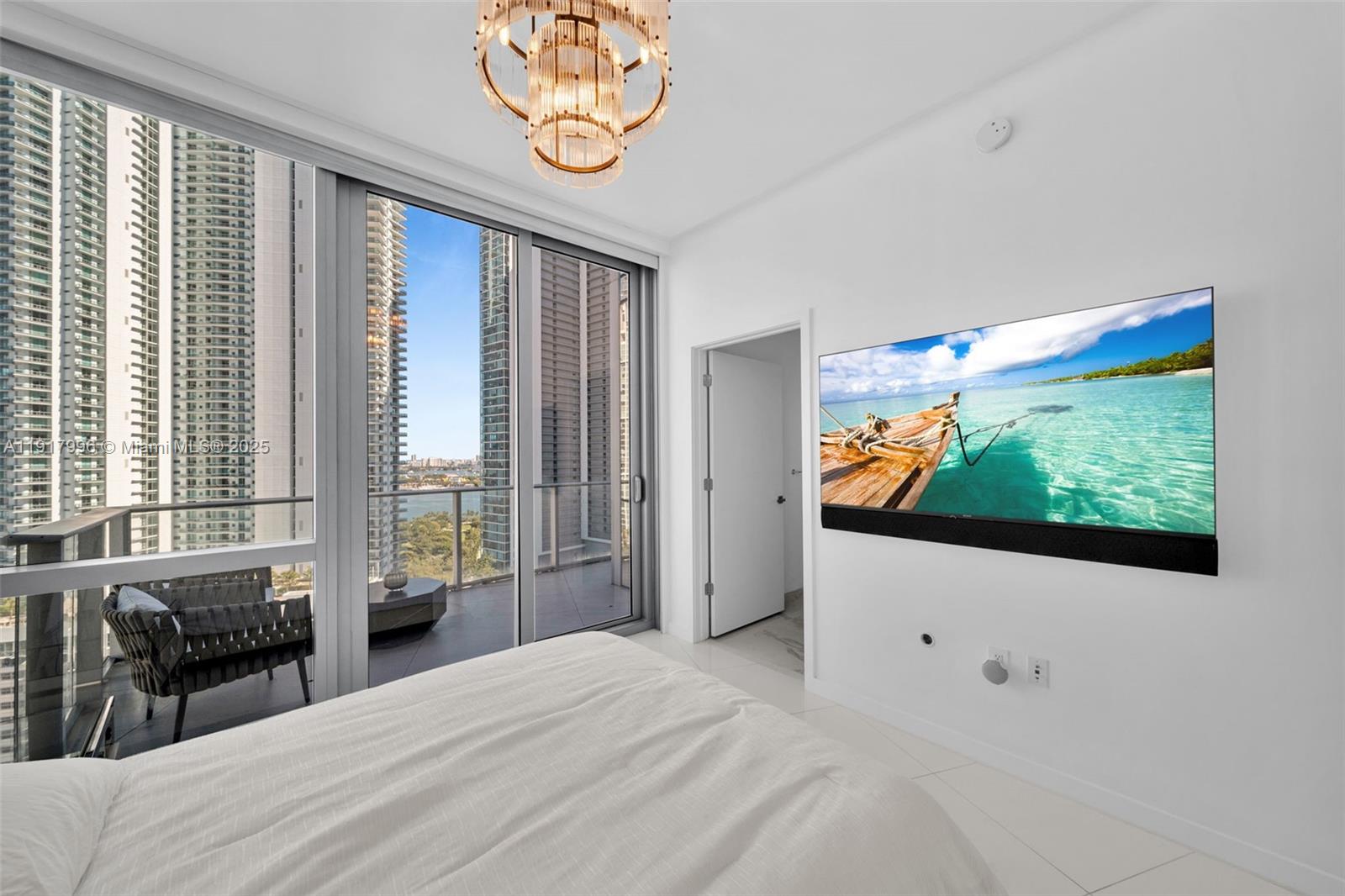 PARAMOUNT MIAMI WORLDCENT - Residential