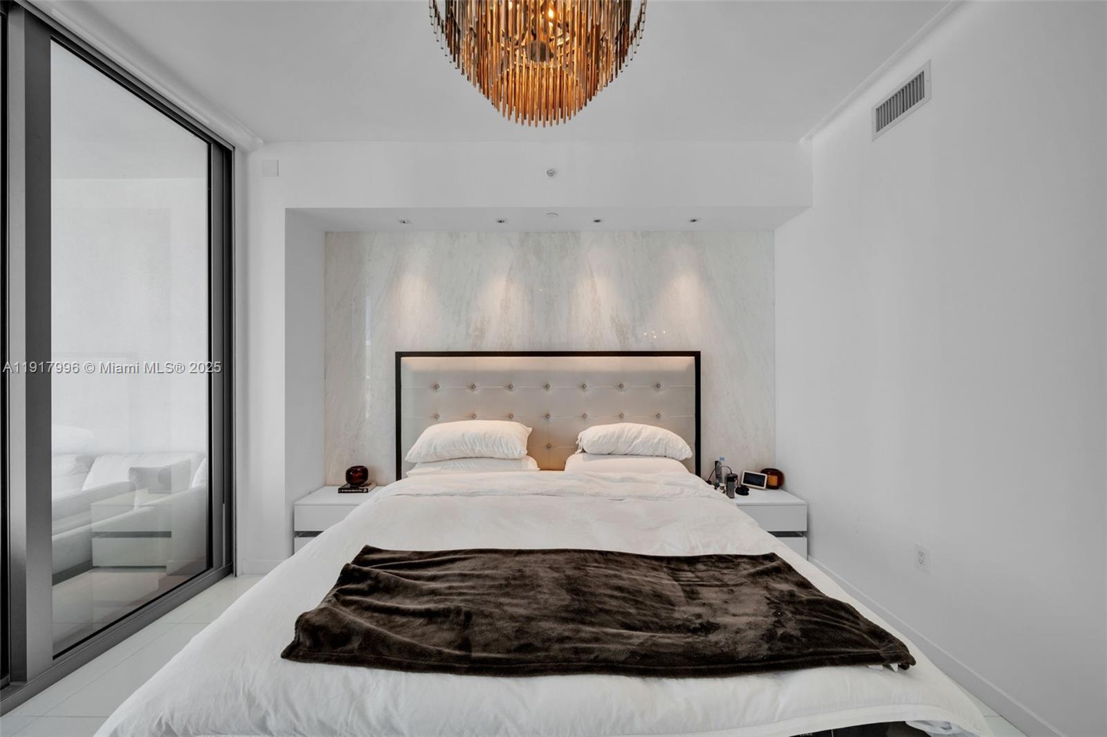 PARAMOUNT MIAMI WORLDCENT - Residential