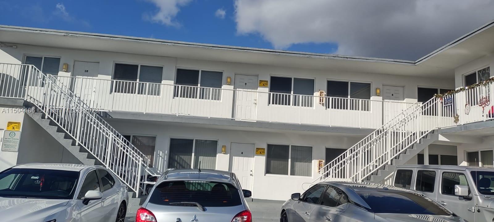 Excellent location, great conditions. 1 Bed & 1 Bath. Impact windows. Fast approval $100 per adult application fee, we check background, credit, job, and eviction record.