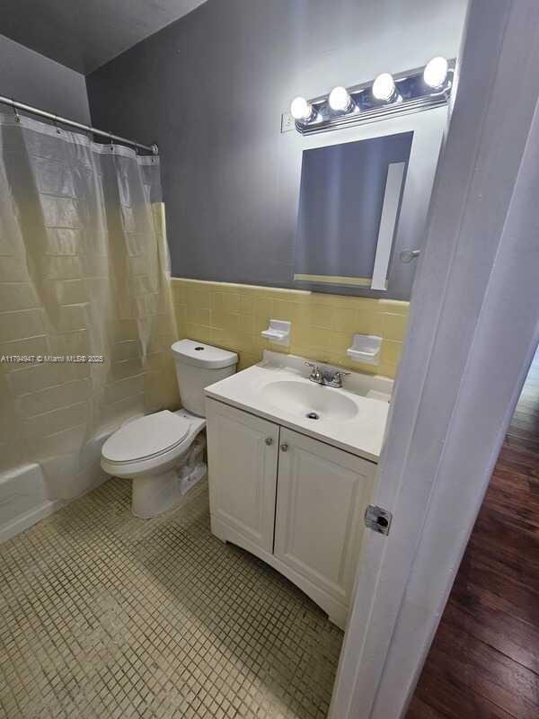 101 NW 204th St 32