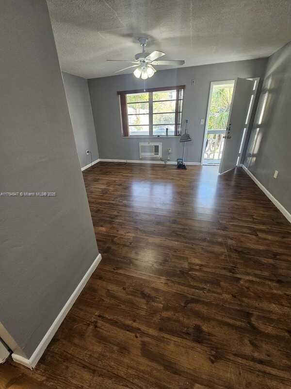 RO-MONT GARDENS ANDOVER A - Residential