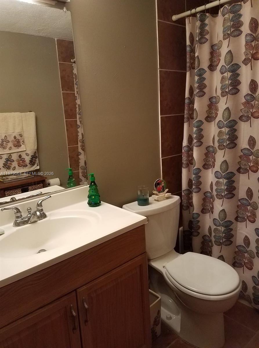 HORIZONS WEST CONDO #3 - Residential Lease