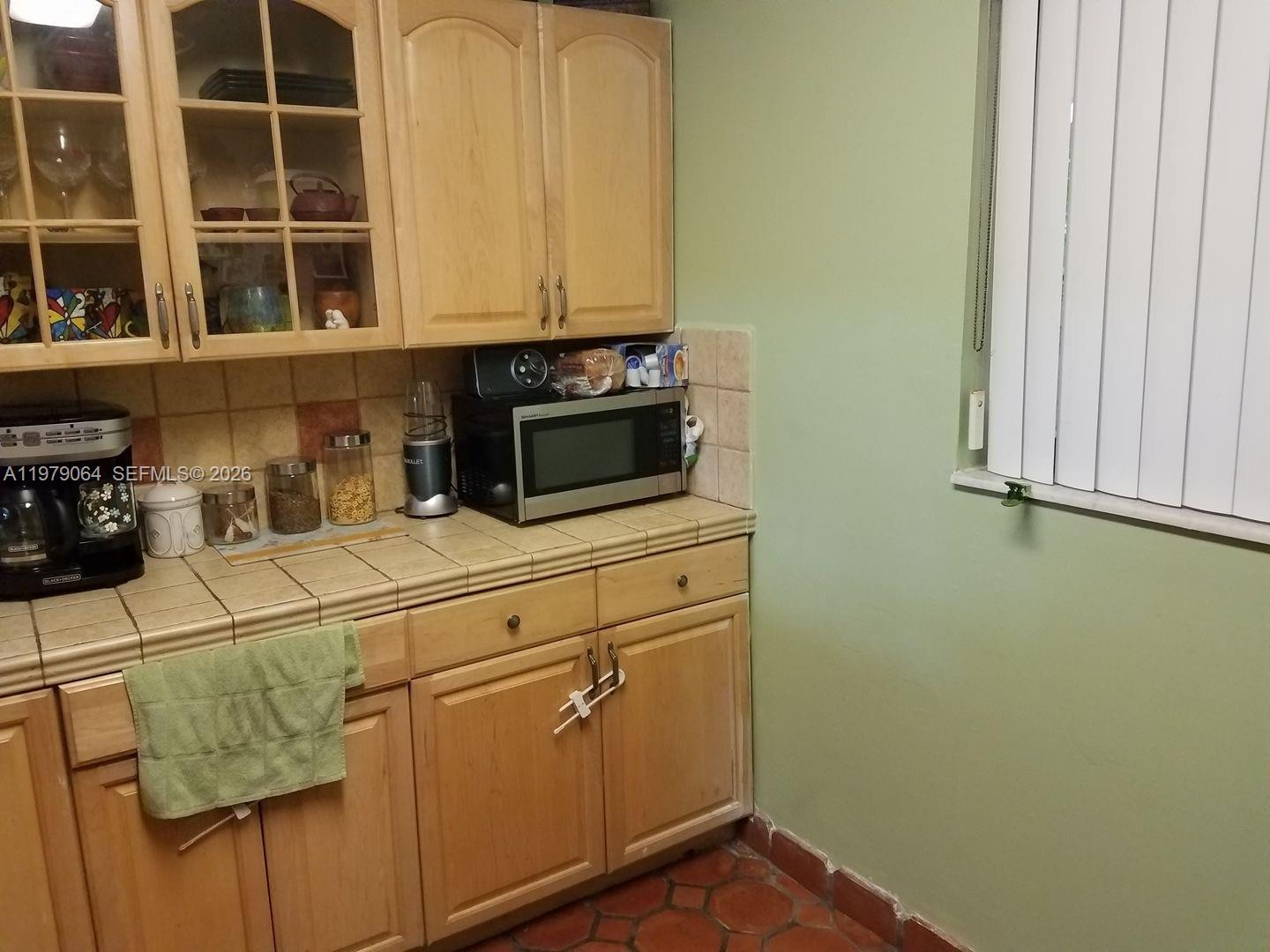 HORIZONS WEST CONDO #3 - Residential Lease