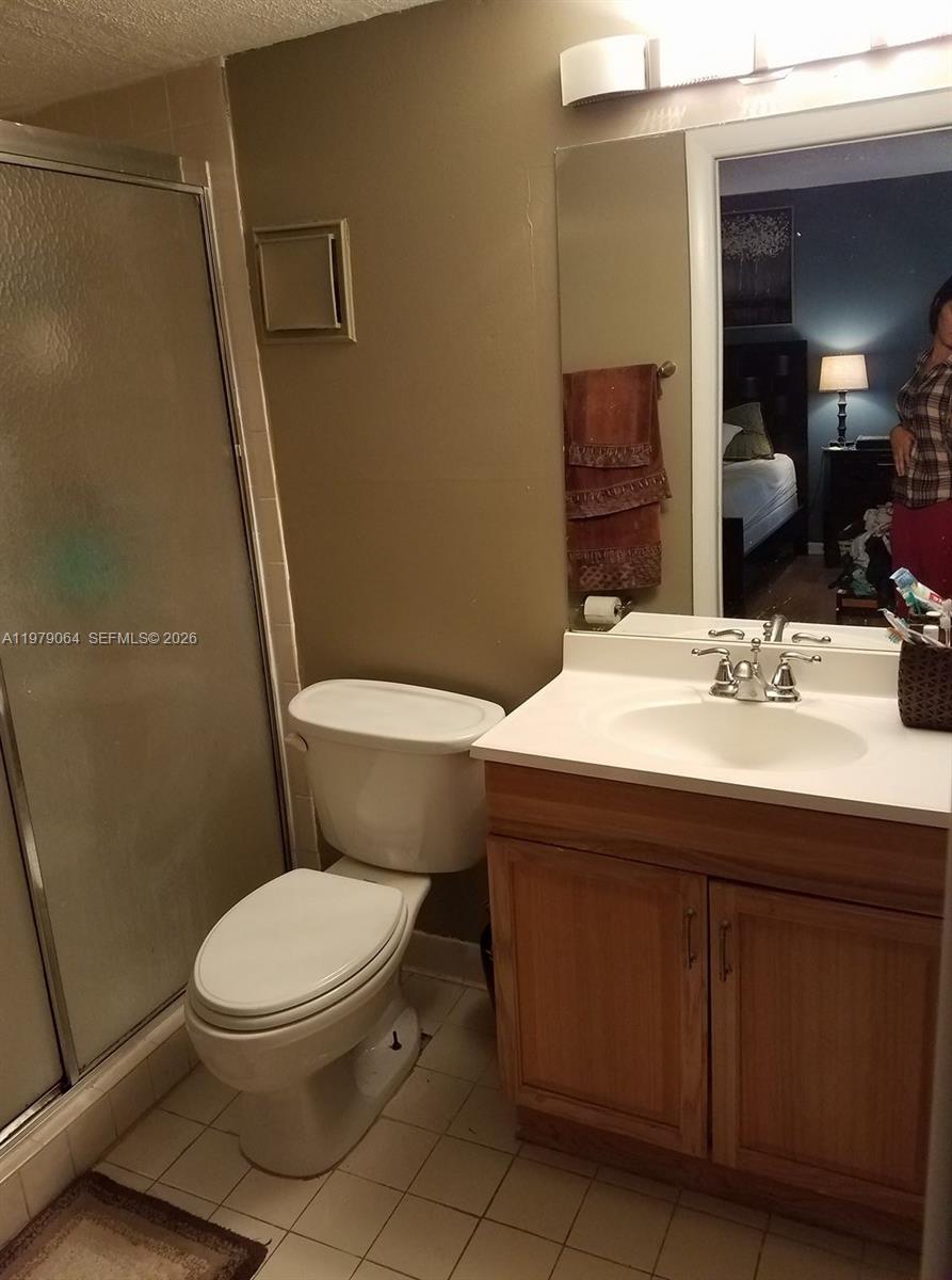 HORIZONS WEST CONDO #3 - Residential Lease