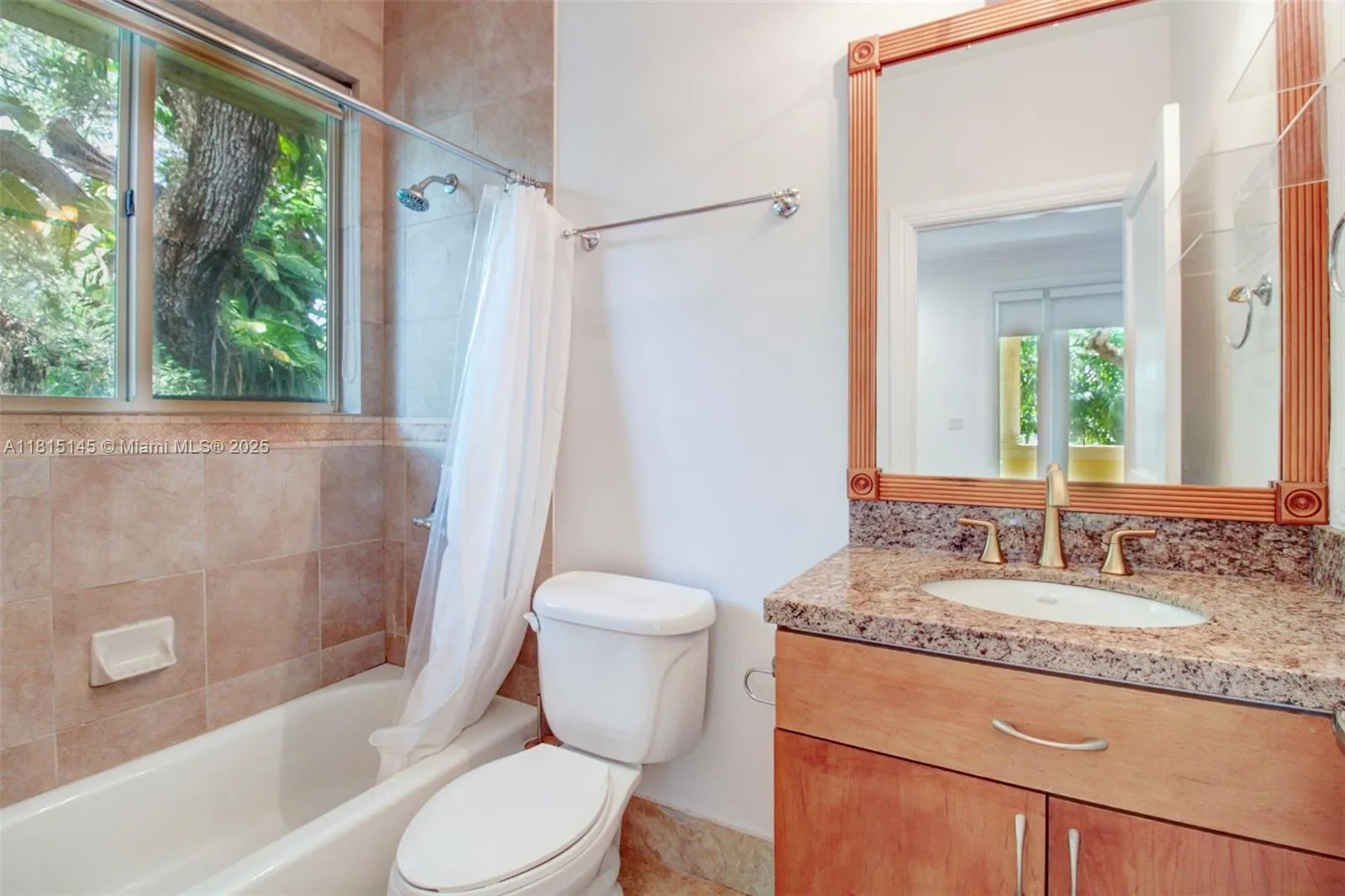 Miami, Florida 33133, United States, 5 Bedrooms Bedrooms, ,6 BathroomsBathrooms,Residential,Active,143601