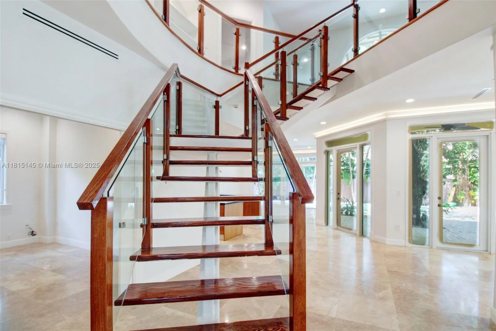 Miami, Florida 33133, United States, 5 Bedrooms Bedrooms, ,6 BathroomsBathrooms,Residential,Active,143601