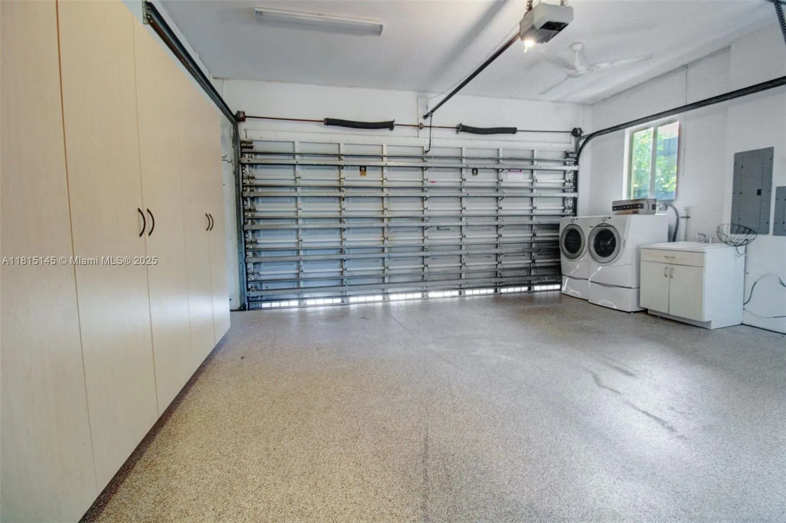 Miami, Florida 33133, United States, 5 Bedrooms Bedrooms, ,6 BathroomsBathrooms,Residential,Active,143601