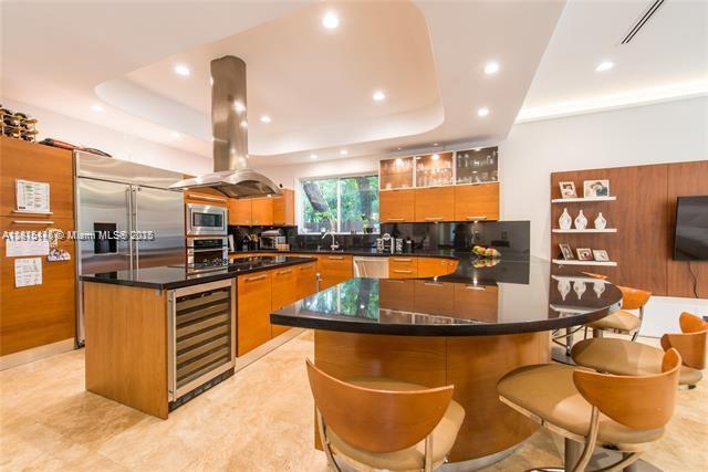 SUNSHINE VISTAS - Residential Lease