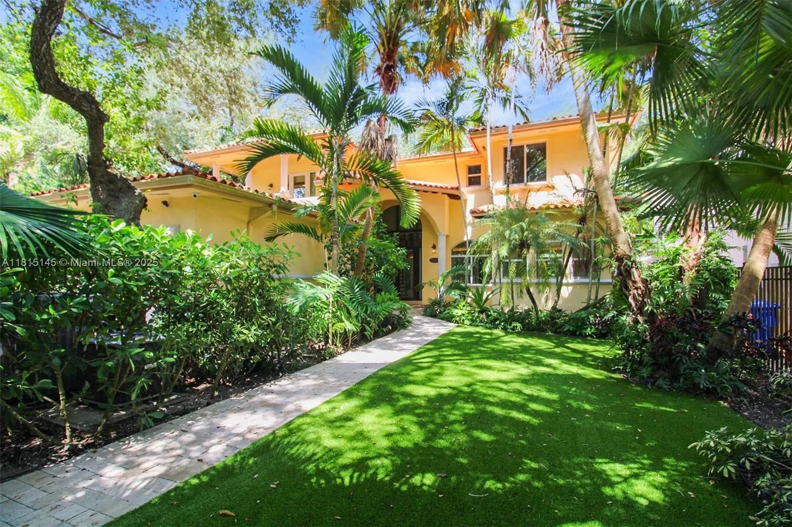 Miami, Florida 33133, United States, 5 Bedrooms Bedrooms, ,6 BathroomsBathrooms,Residential,Active,143601