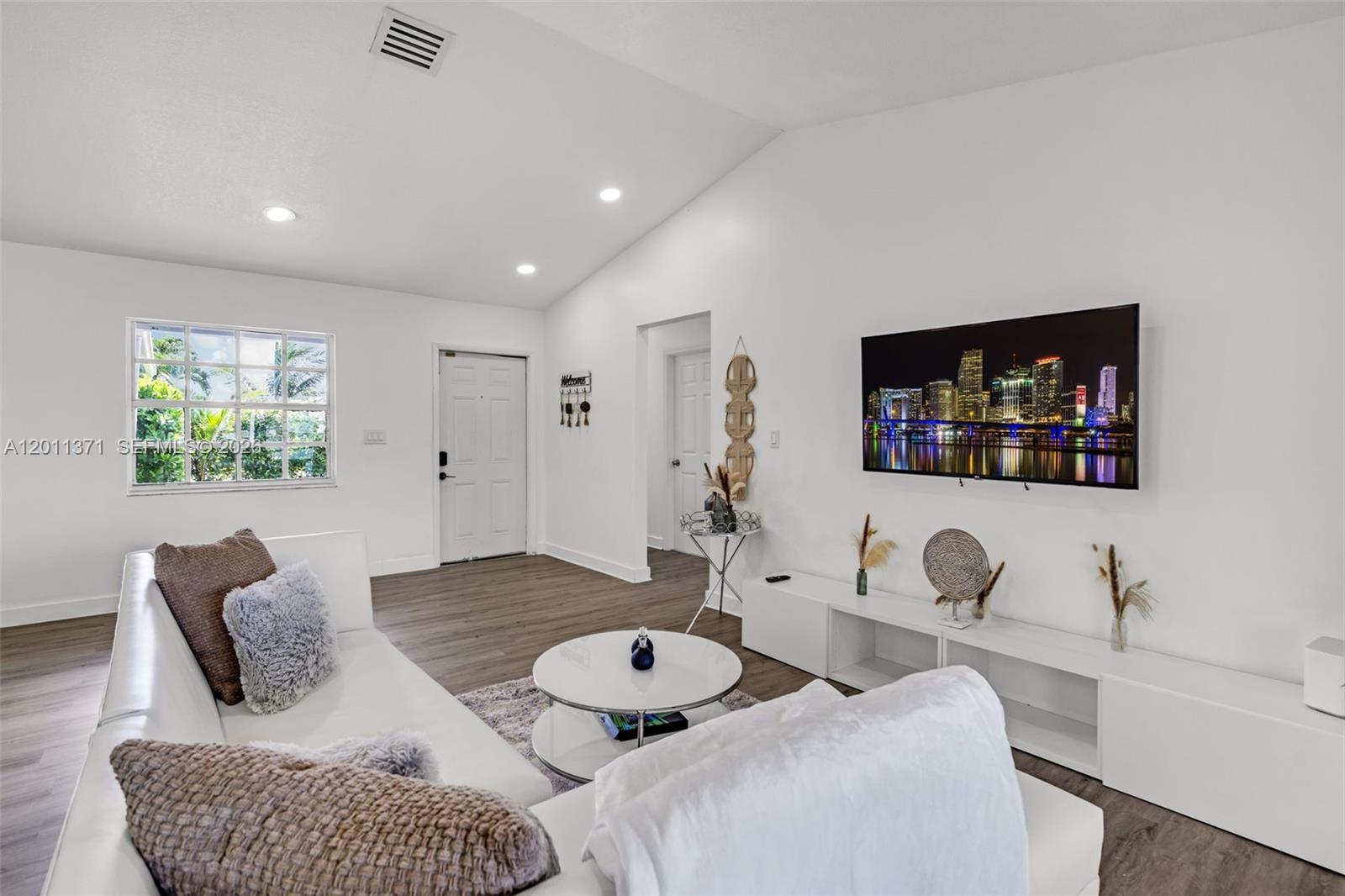 Lakeview Manor - Residential