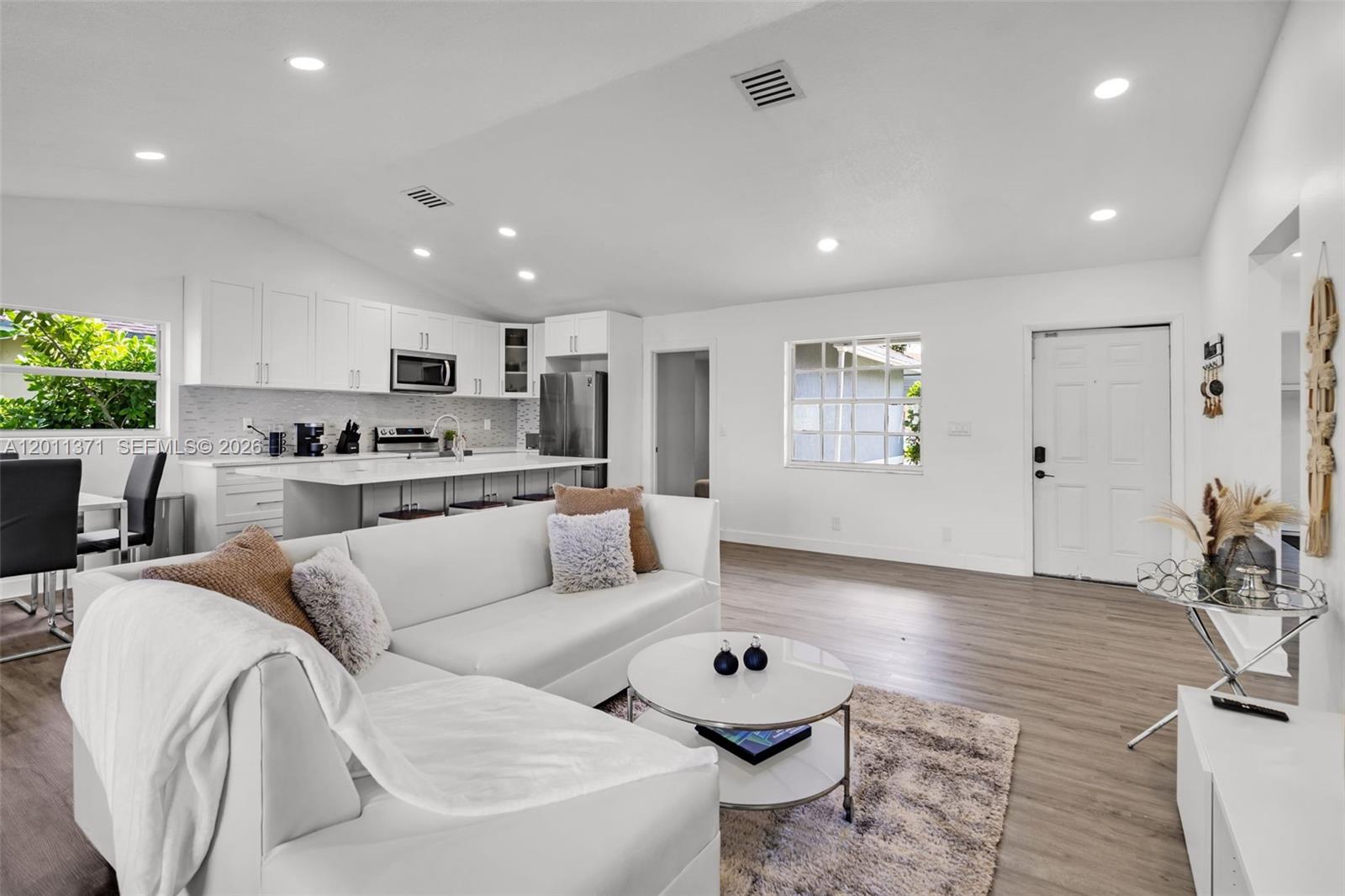 Lakeview Manor - Residential