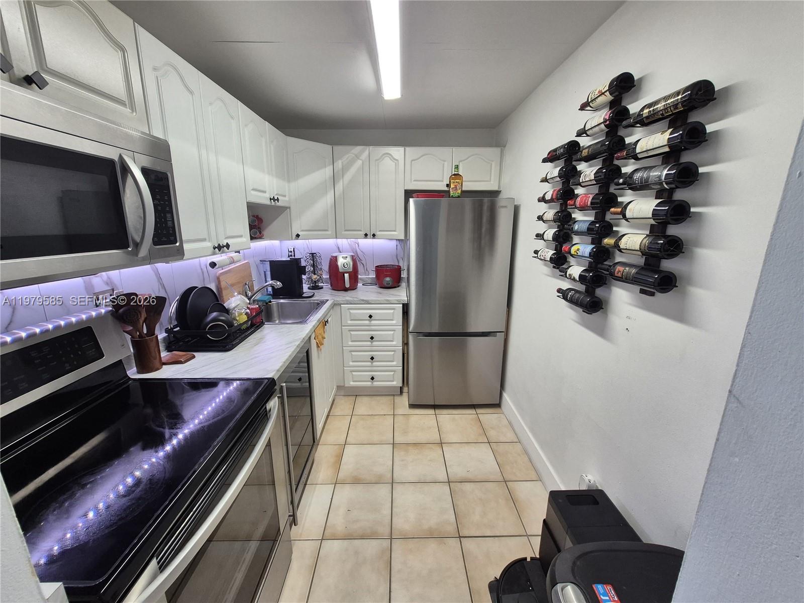 SUMMIT CHASE CONDO - Residential