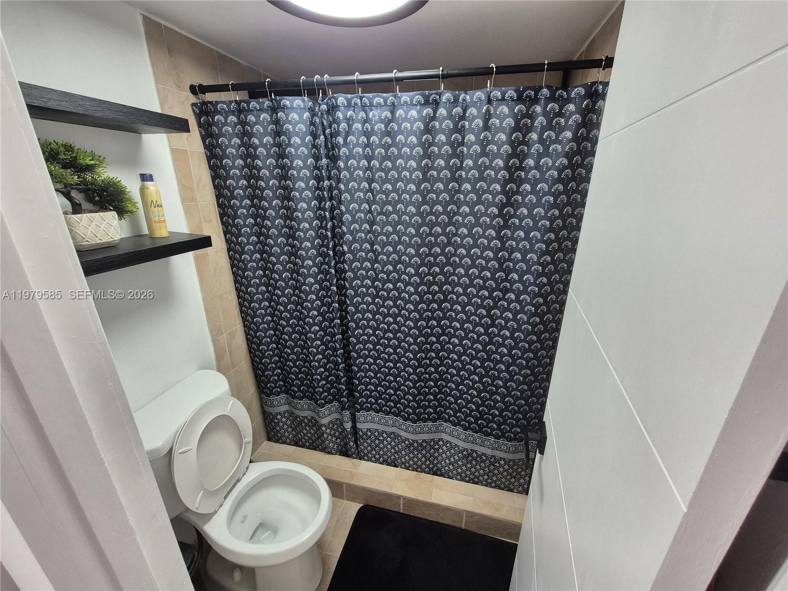 SUMMIT CHASE CONDO - Residential