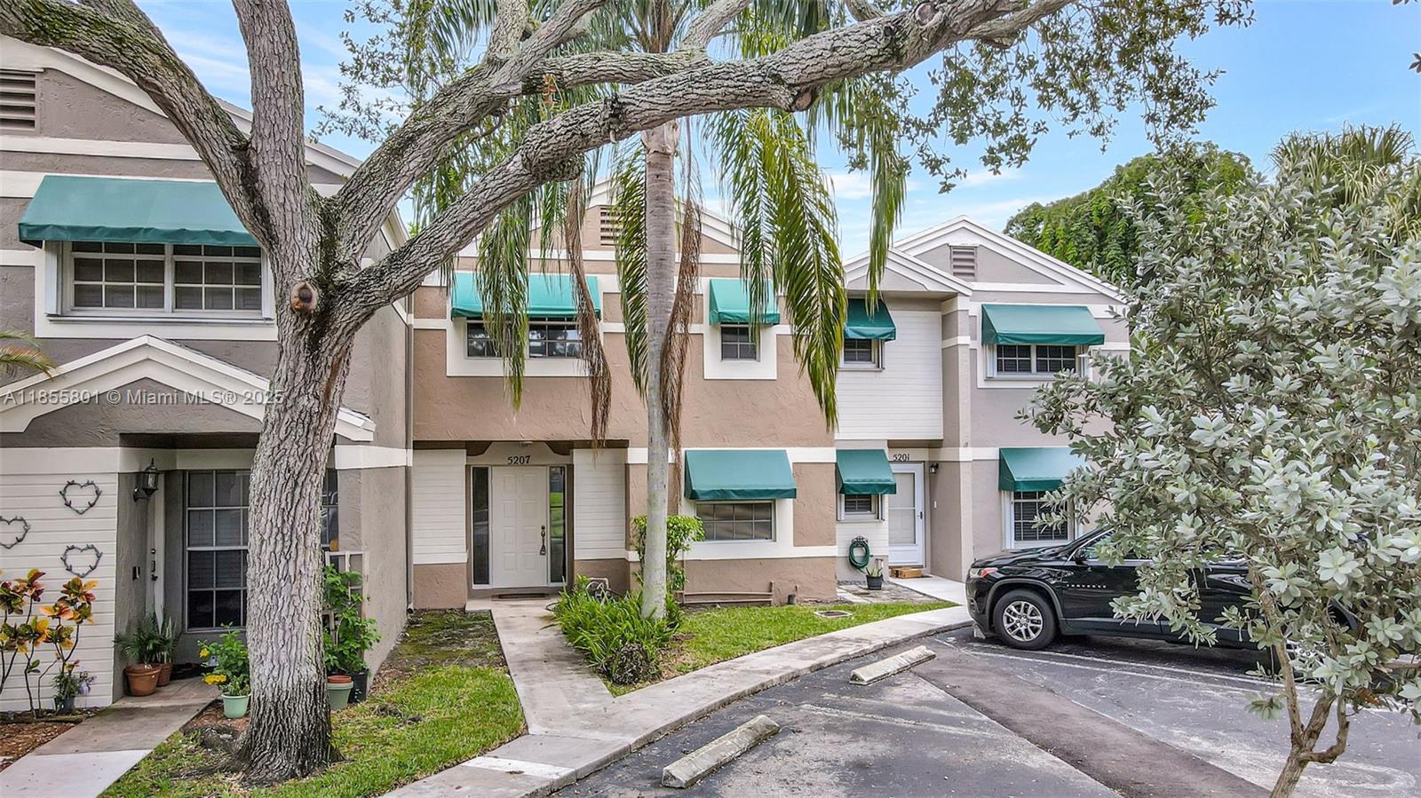 RARE MODEL AVAILABLE AT FLAMINGO LAKES! 3 BED AND 3 BATH ON THE LAKE WITH SCREENED IN EXTERIOR AREA, AND YOUR OWN BACK YARD TO ENJOY THE OUTDOORS AND YOUR NEW HOME! ONE BEDROOM DOWN STAIRS AND 2 BEDROOMS UP STAIRS! ULTRA LOW HOA FEES WHEN COMPARED TO MOST COMMUNITIES AT ONLY $190 / MONTH. NO AGE RESTRICTIONS & PET FRIENDLY. ULTRA EASY TO MAINTAIN. THIS LOCATION IS HARD TO BEAT - IN THE HEART OF COOPER CITY, WITH SOME OF THE BEST PUBLIC AND PRIVATE SCHOOLS IN ALL OF SOUTH FLORIDA. THE COMMUNITY IS FAMILY FRIENDLY AND THERE ARE MULTIPLE ACTIVITIES WITHIN WALKING DISTANCE TO ENJOY - INCLUDING A SHOPPING PLAZA AND A CITY PARK RIGHT ACROSS THE STREET. DONT MISS THIS OPPORTUNITY TO OWN A GREAT LONG TERM PROPERTY THAT COULD ALWAYS BE RENTED DOWN THE ROAD, FOR INCOME. THESE UNITS RENT WITH EASE.