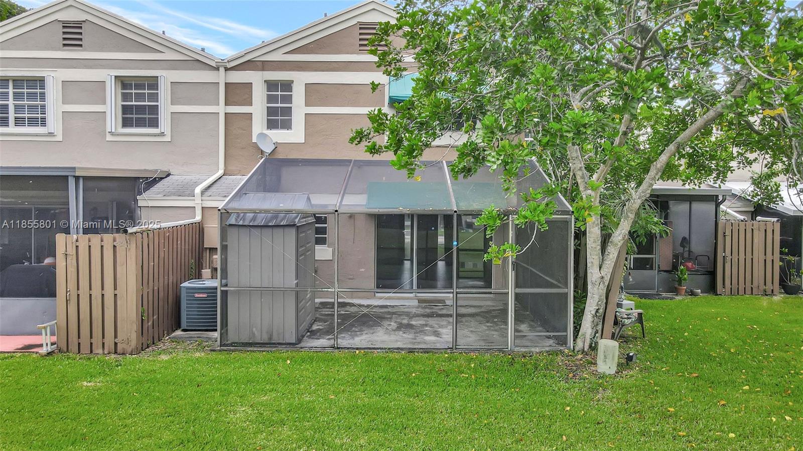 FLAMINGO GARDENS PHASE FO - Residential