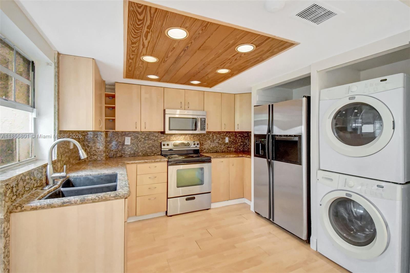 FLAMINGO GARDENS PHASE FO - Residential
