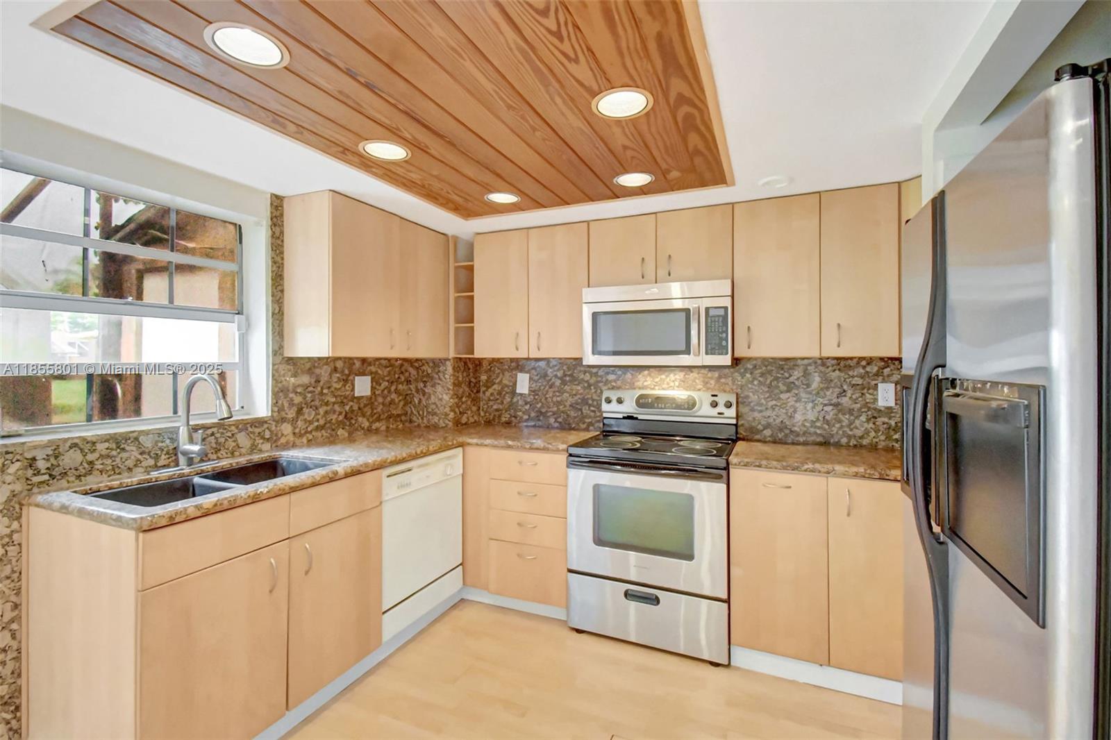 FLAMINGO GARDENS PHASE FO - Residential