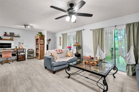 2324 Van Buren St 204 Hollywood FL 33020