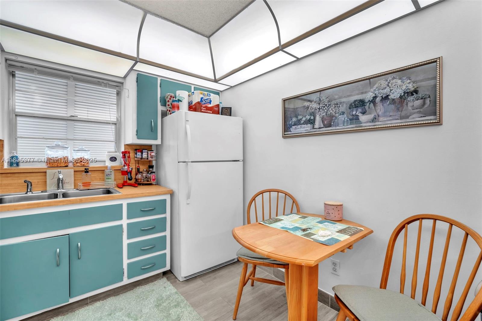 PECAN TREE CONDO APTS INC - Residential