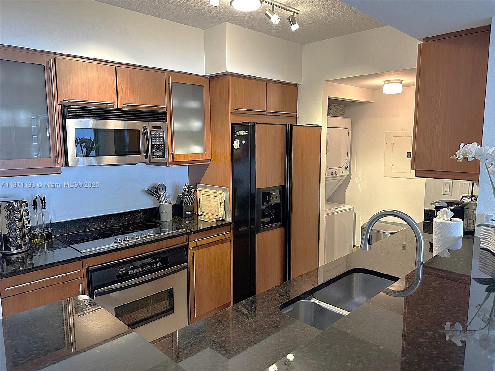 2080 Ocean Drive - Residential