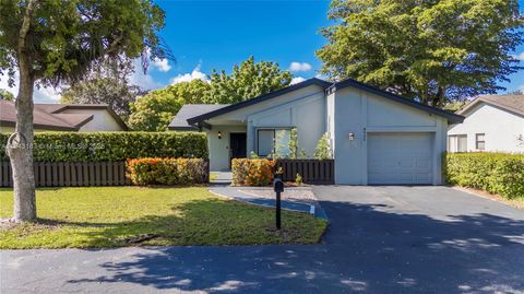 Photo of 8932 NW 9th Pl, Plantation, FL 33324 (MLS # A11843187)