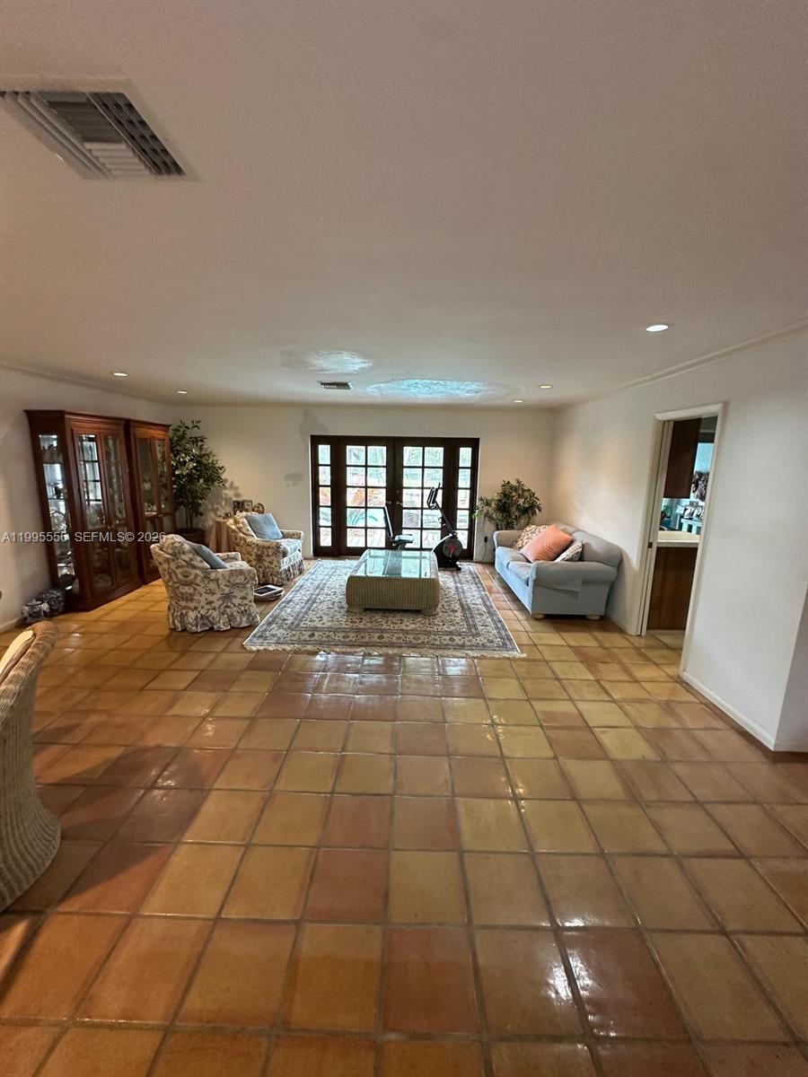 KINGS VIEW - Residential