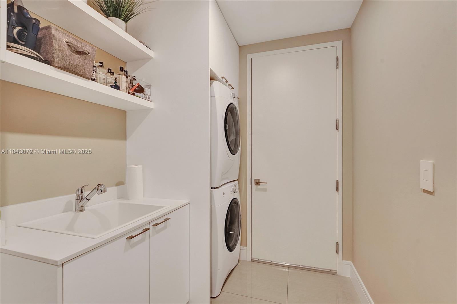 ECHO CONDO - Residential