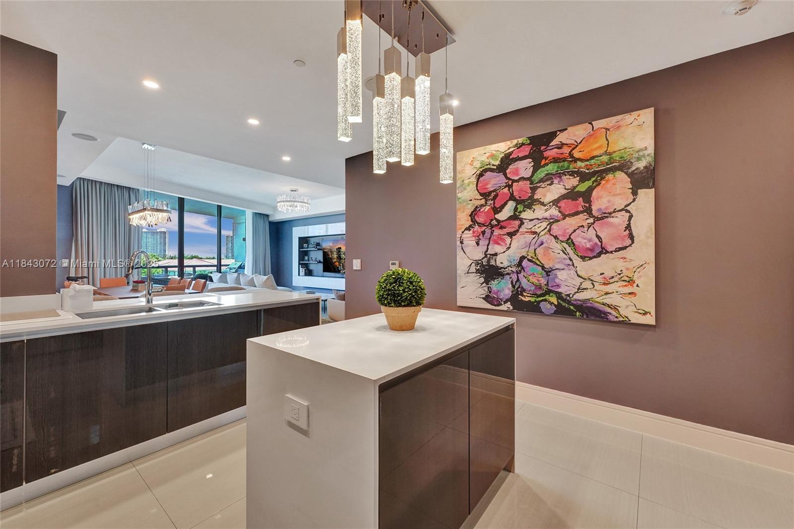 ECHO CONDO - Residential