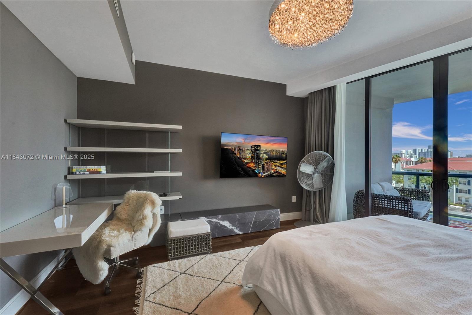 ECHO CONDO - Residential