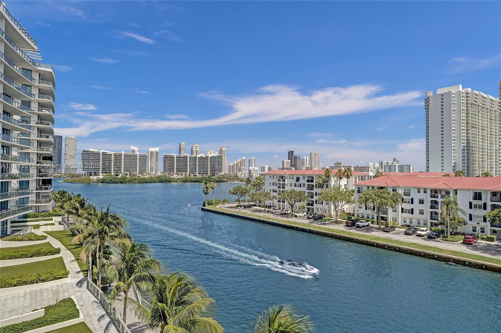 ECHO CONDO - Residential