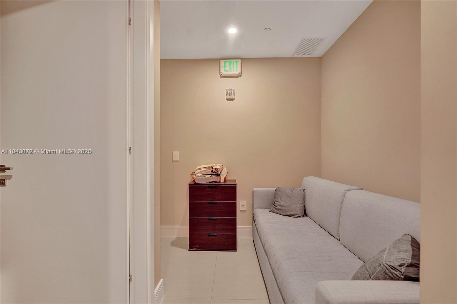 ECHO CONDO - Residential