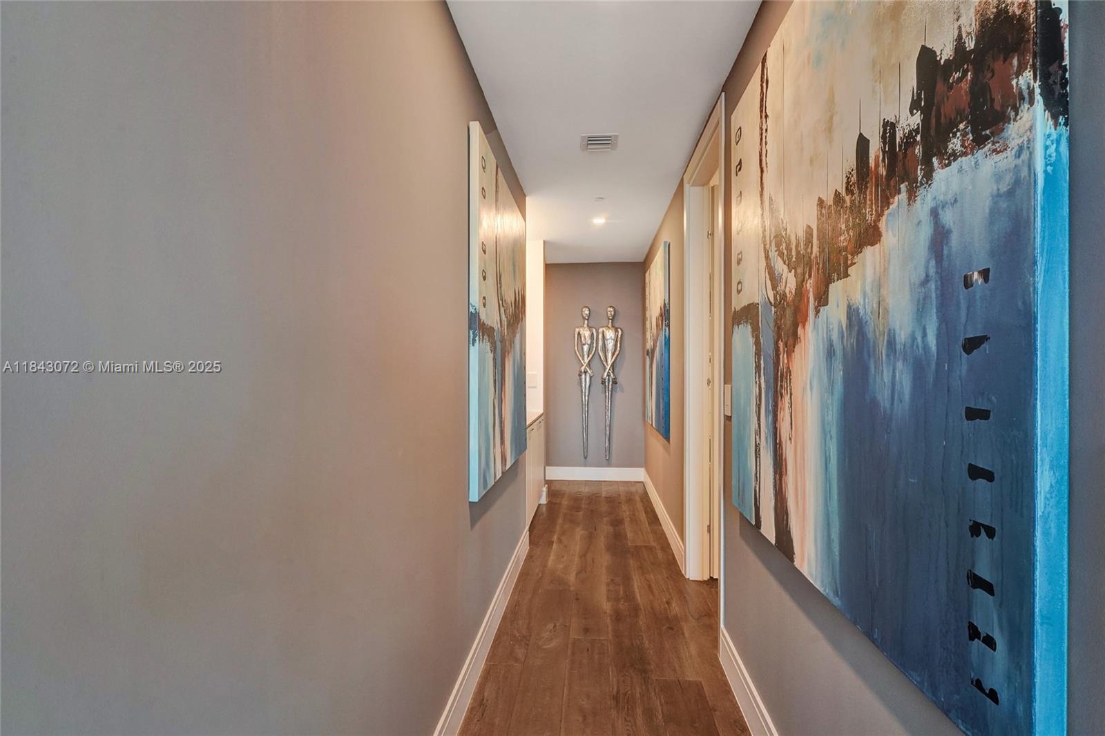 ECHO CONDO - Residential