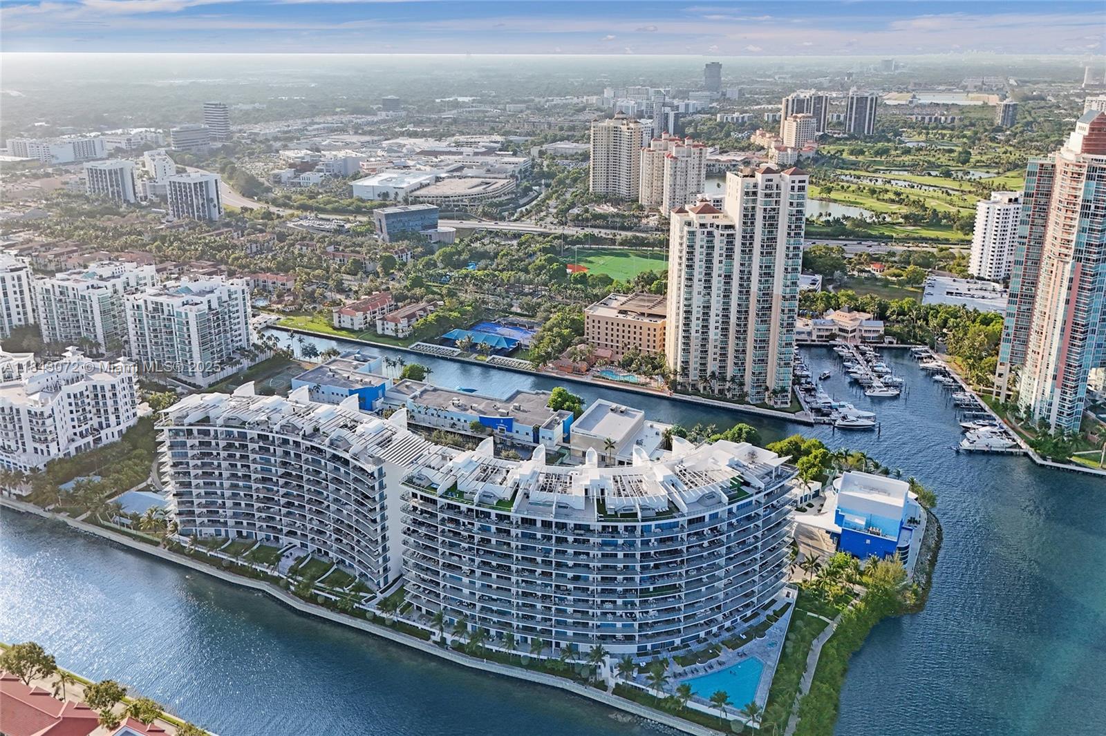 ECHO CONDO - Residential