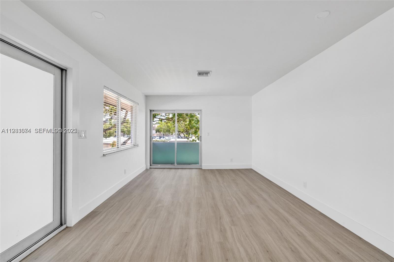 HALLANDALE PARK NO 3 - Residential Lease