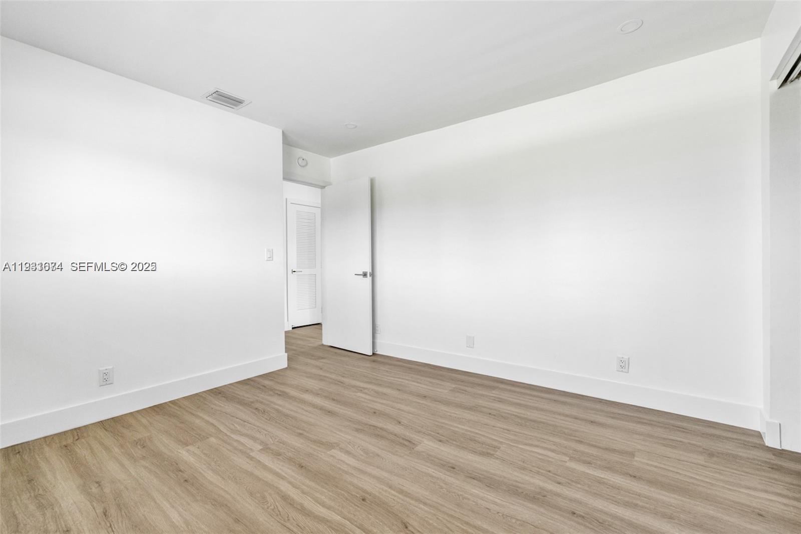 HALLANDALE PARK NO 3 - Residential Lease