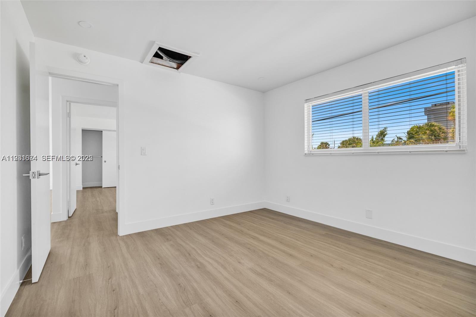 HALLANDALE PARK NO 3 - Residential Lease