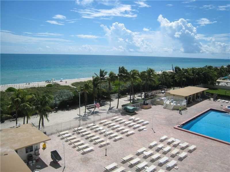 Property for Sale at 5005 Collins Av 304, Miami Beach, Miami-Dade County, Florida - Bedrooms: 1 
Bathrooms: 1  - $410,000