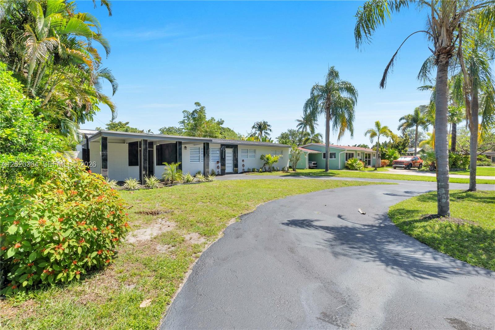 317 NW 27th St