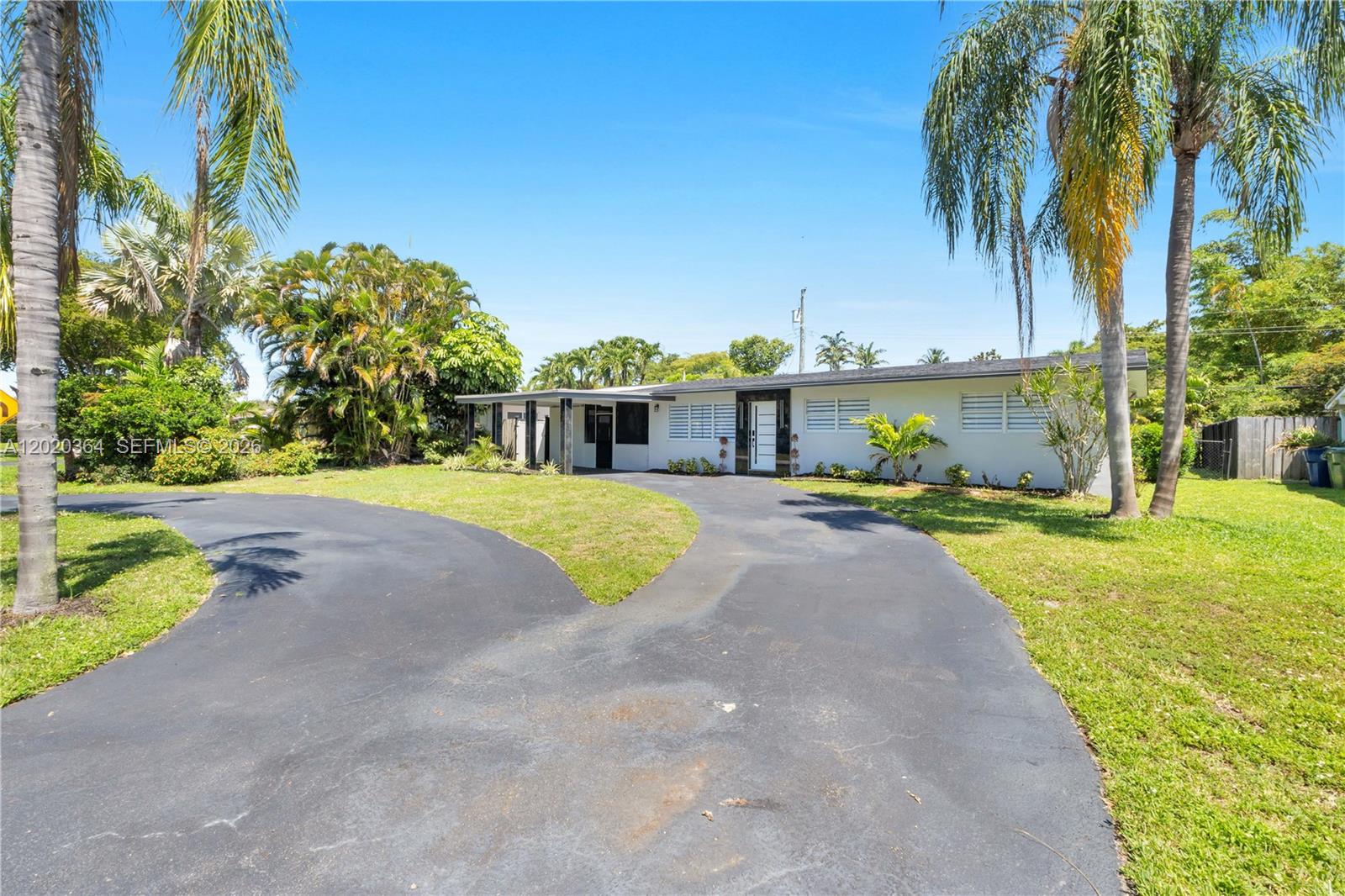 317 NW 27th St