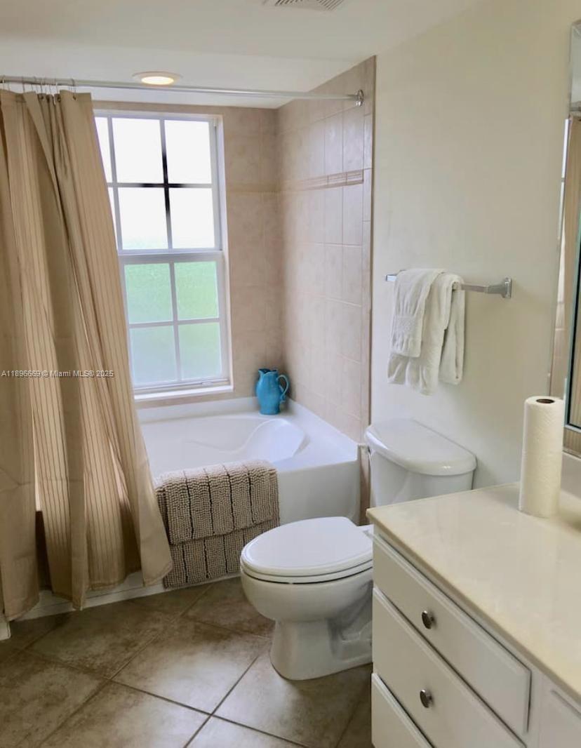 THE RESIDENCE - Residential