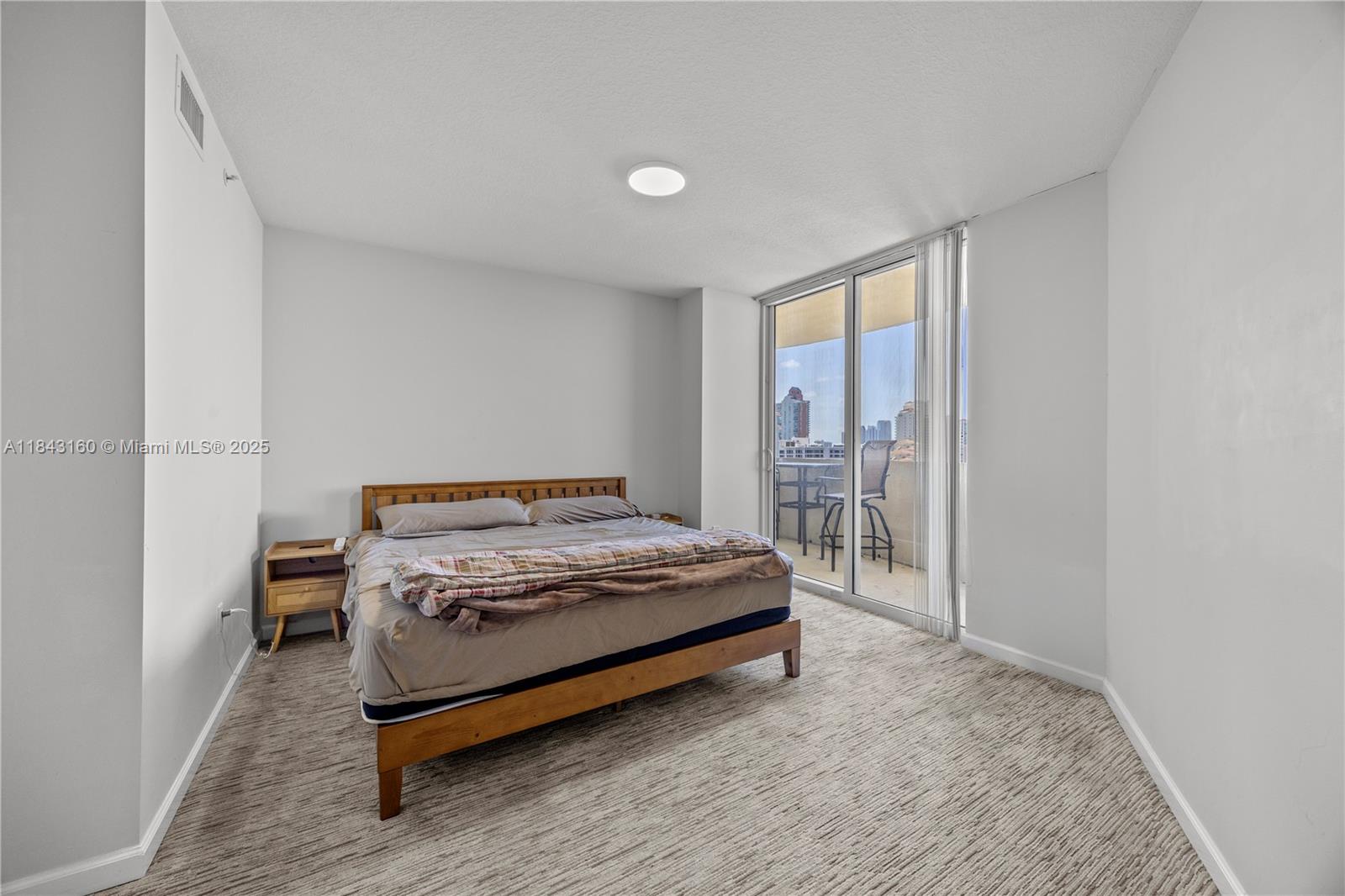 TURNBERRY ON THE GREEN CO - Residential