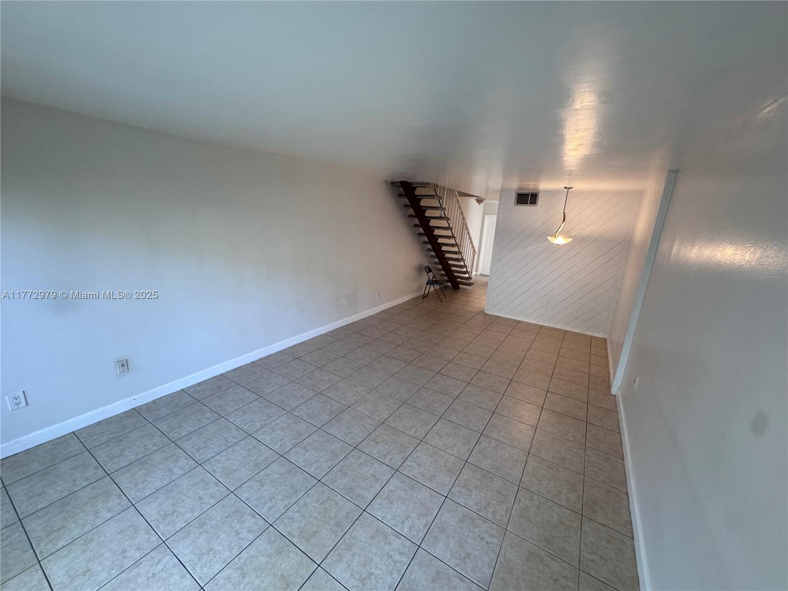 Rental Property at 15389 S Dixie Hwy 34 Hwy 34, Palmetto Bay, Miami-Dade County, Florida - Bedrooms: 2 
Bathrooms: 2  - $2,225 MO.