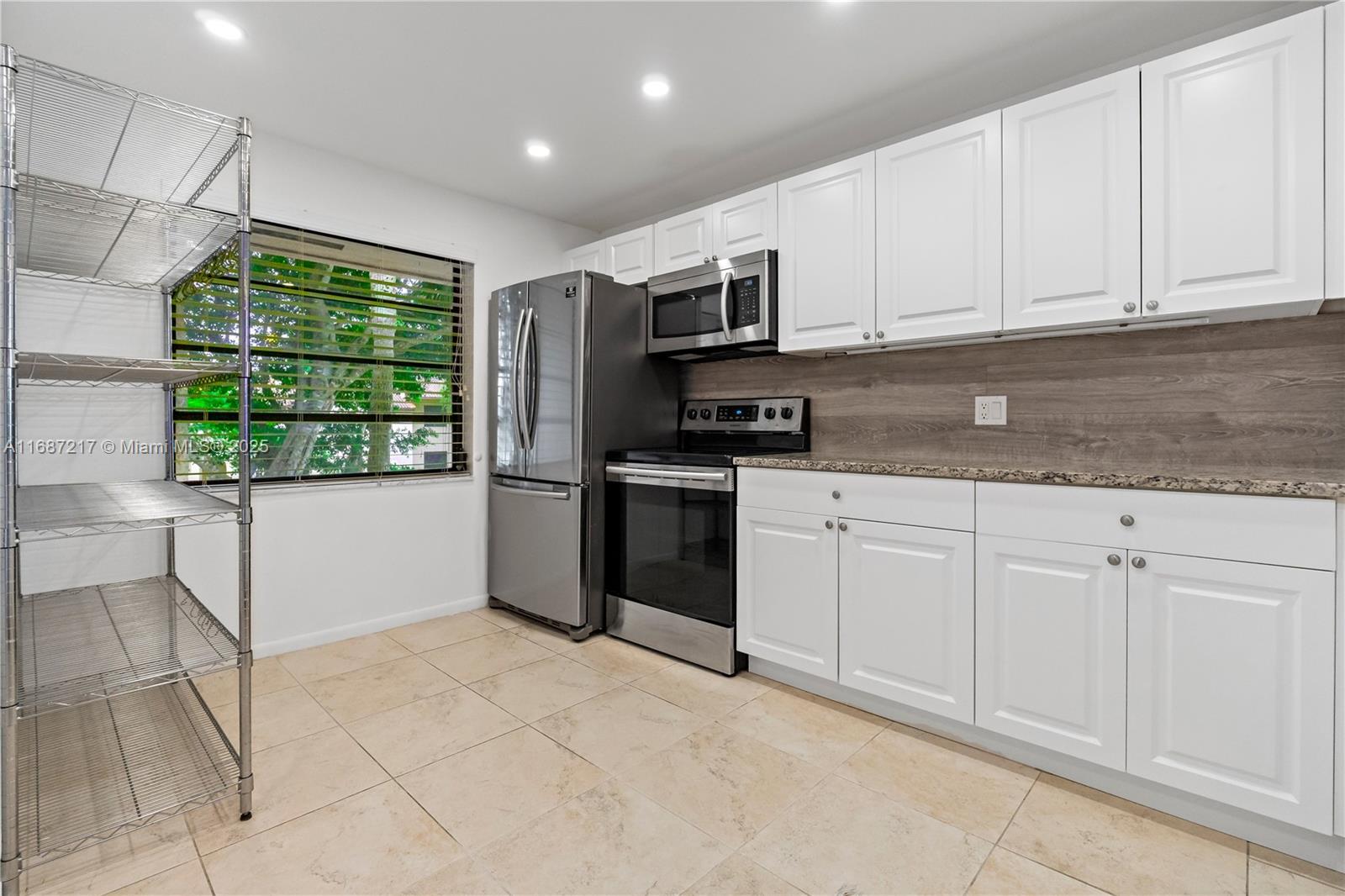 VISTAS OF BOCA LAGO CONDO - Residential
