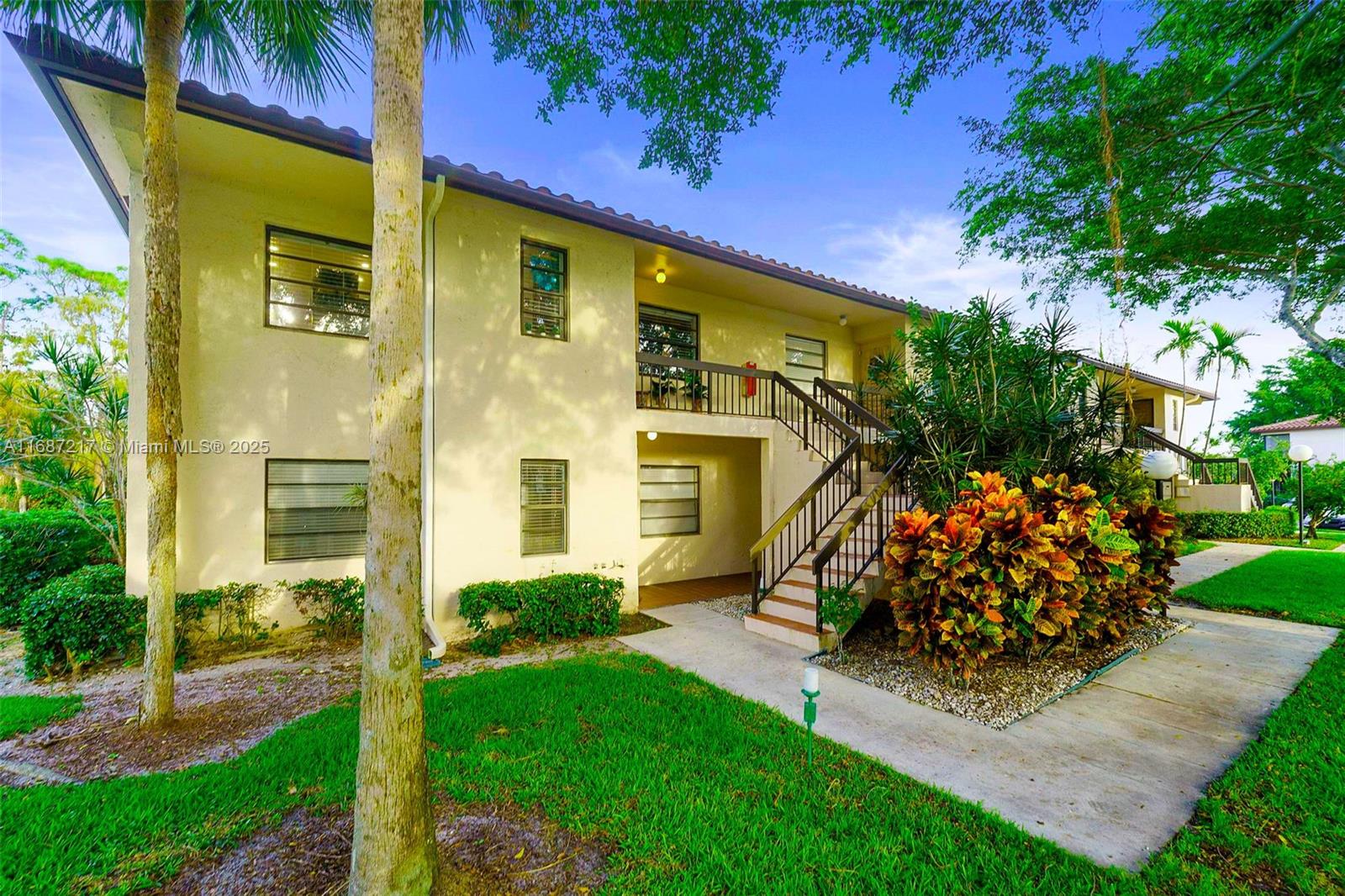 VISTAS OF BOCA LAGO CONDO - Residential