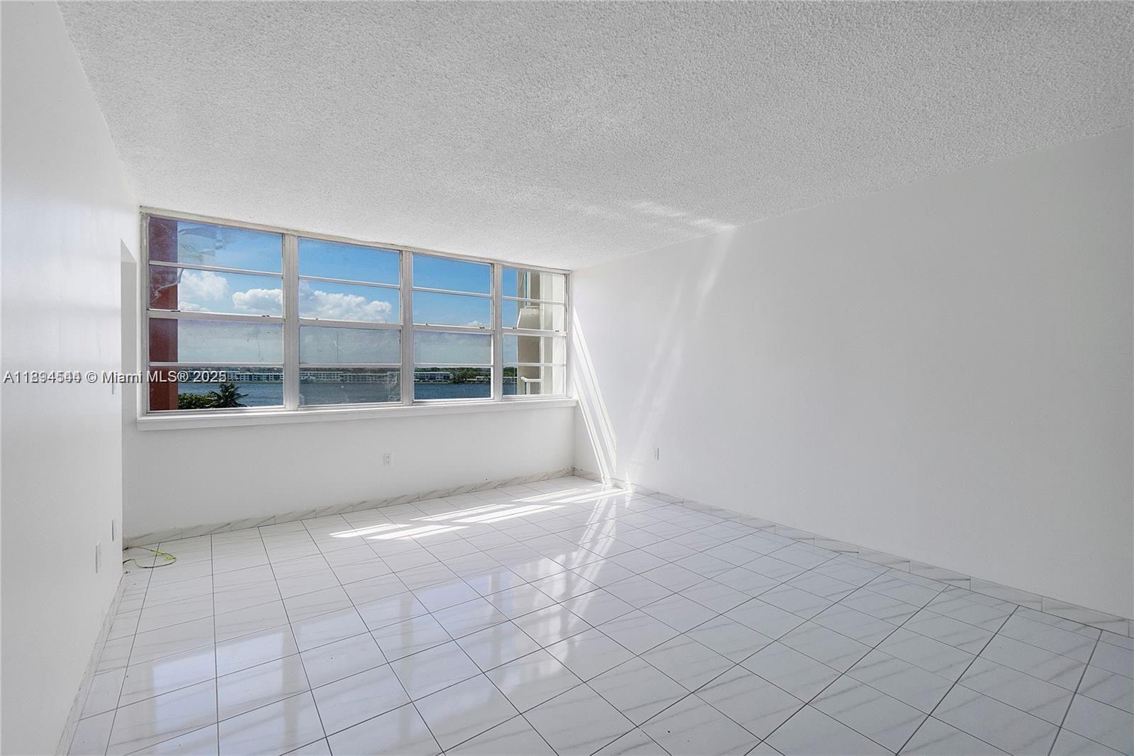 BUCKLEY TOWERS CONDO - EA - Residential Lease