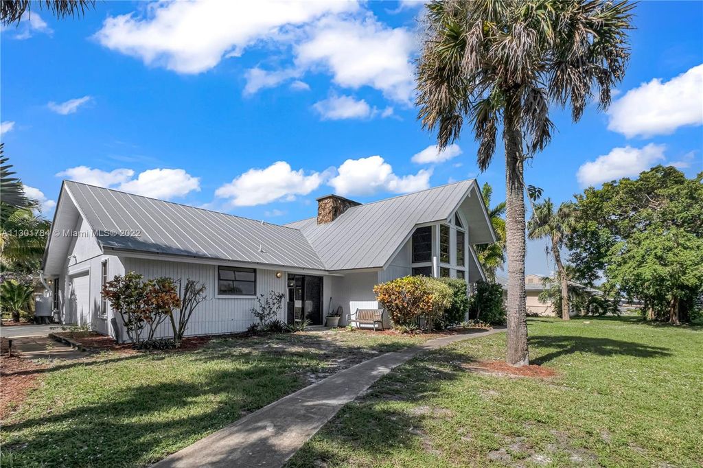 Photo of 8405 S Indian River Dr, Fort Pierce, FL 34982 (MLS # A11301784)