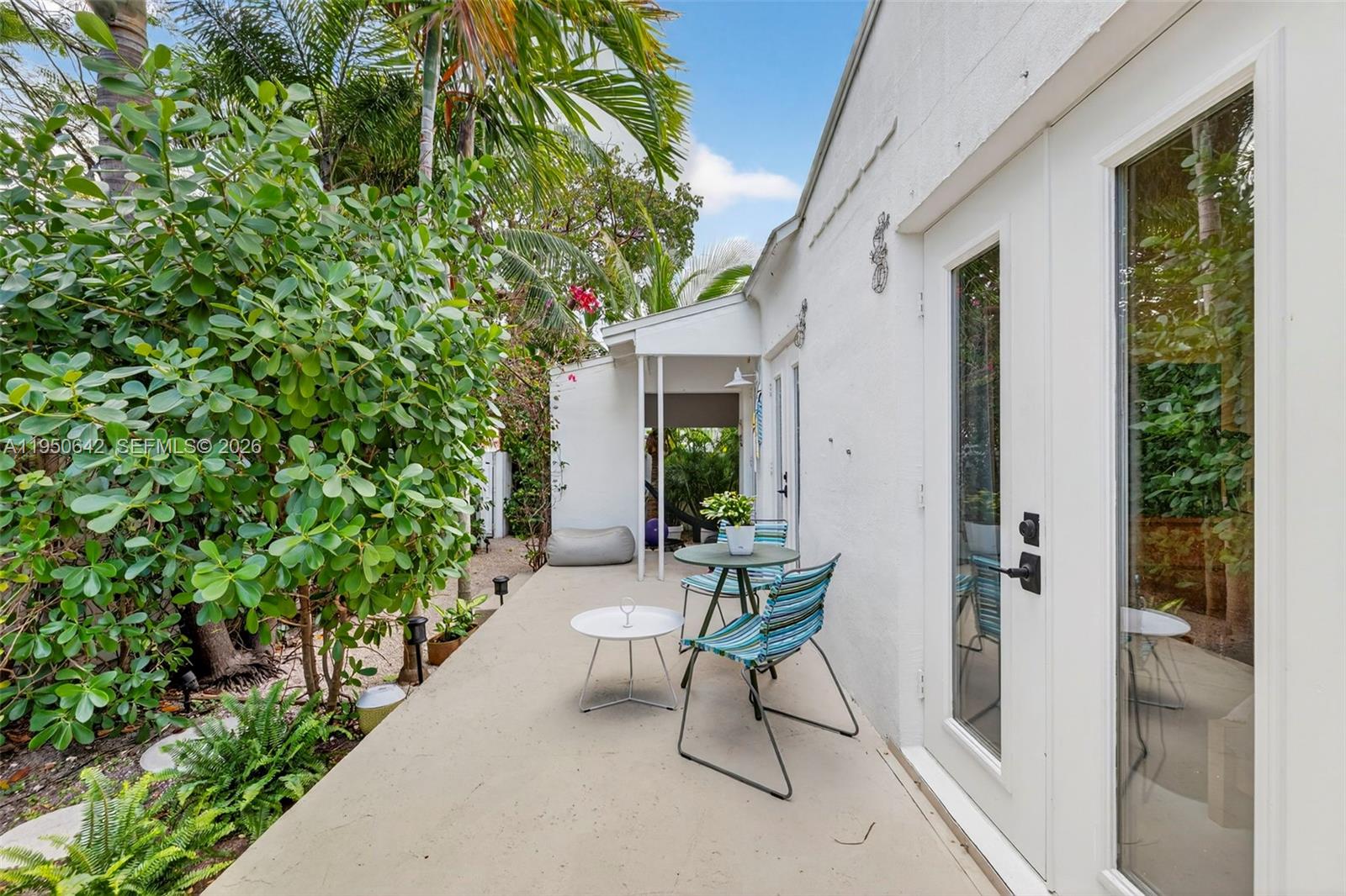 LAS OLAS BY THE SEA EXT - Residential