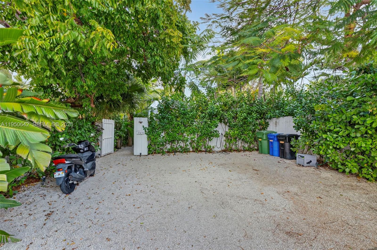 LAS OLAS BY THE SEA EXT - Residential